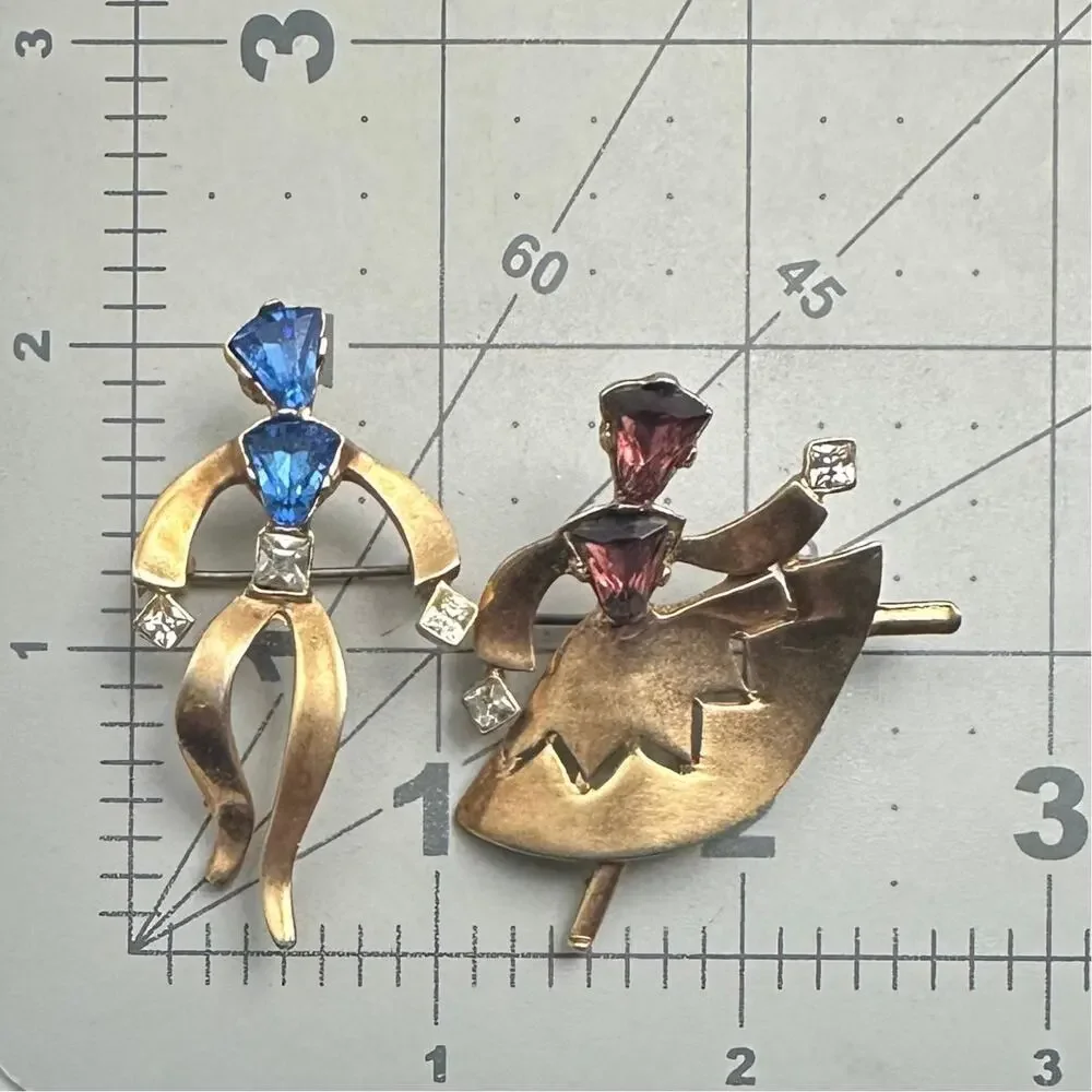 1940s vintage gold tone dancing couple purple blue rhinestones figural brooches